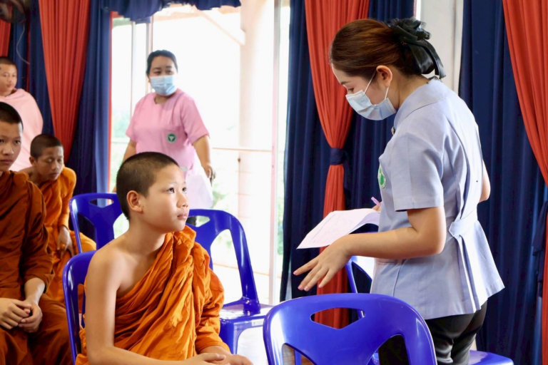 โรงเรียนสาธิตมหาวิทยาลัยมหามกุฏราชวิทยาลัย รับการสนับสนุนบุคลากรทางการแพทย์ให้ความรู้เรื่องโรคอีสุกอีใส